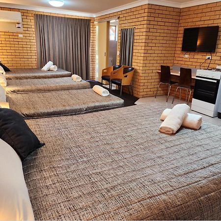 Tallarook Motor Inn Дабо Екстериор снимка