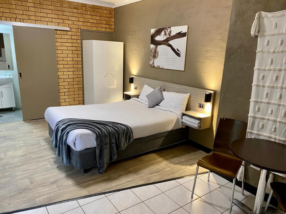 Tallarook Motor Inn Дабо Екстериор снимка