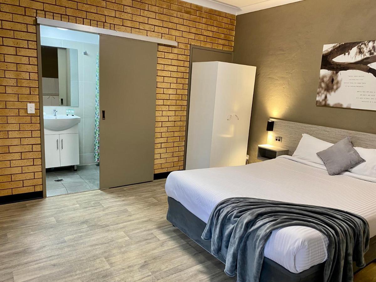 Tallarook Motor Inn Дабо Екстериор снимка