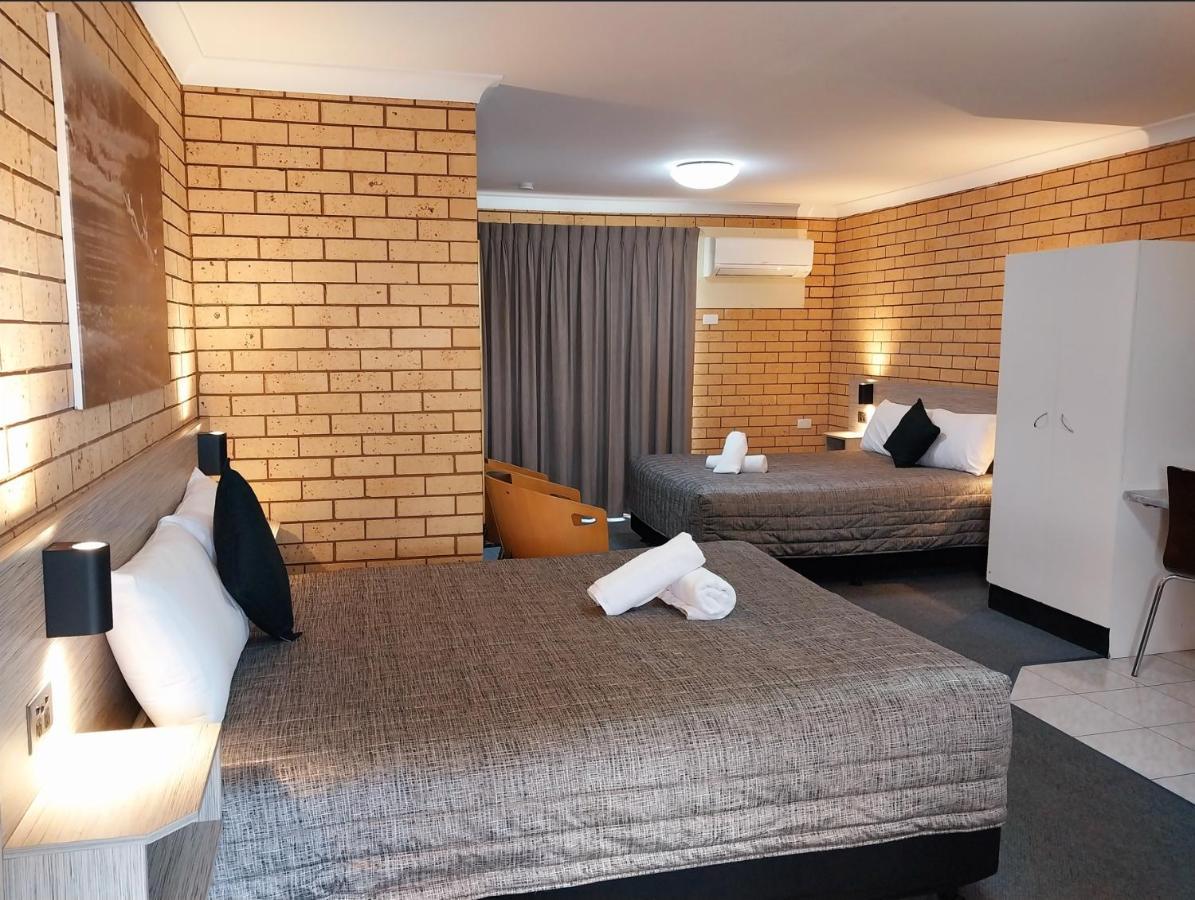 Tallarook Motor Inn Дабо Екстериор снимка