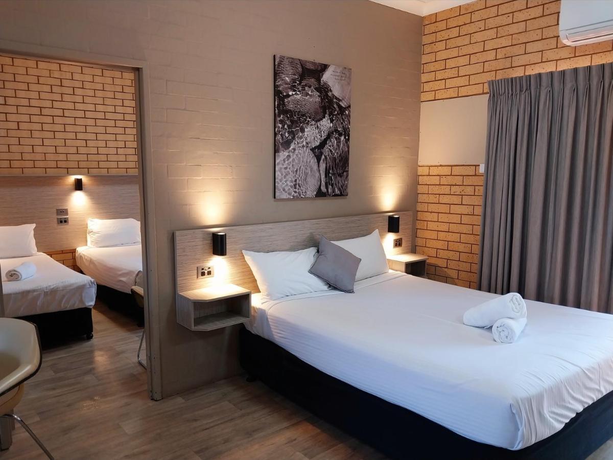 Tallarook Motor Inn Дабо Екстериор снимка