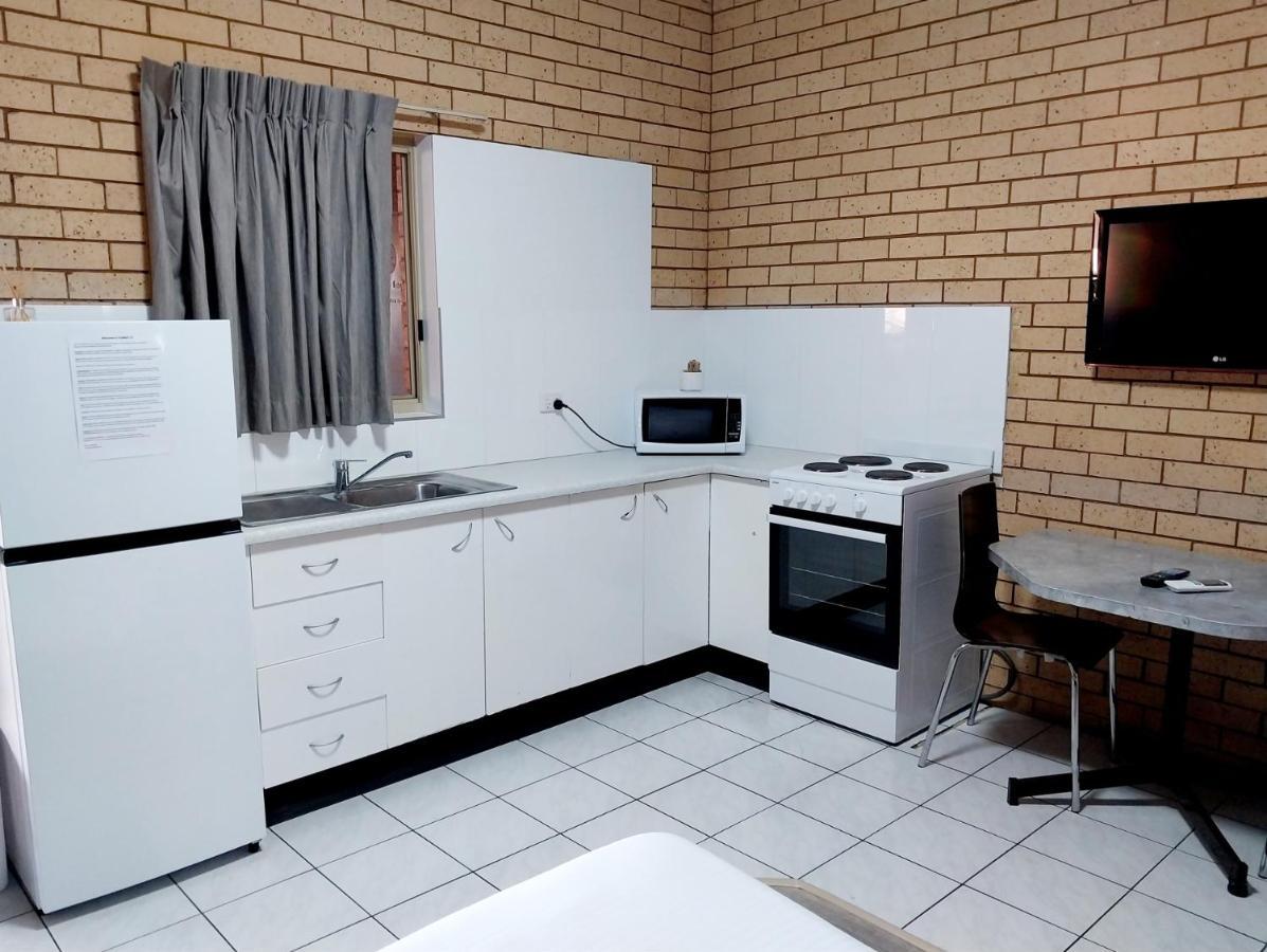 Tallarook Motor Inn Дабо Екстериор снимка