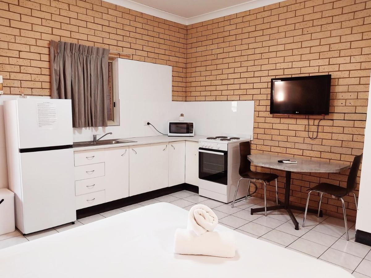 Tallarook Motor Inn Дабо Екстериор снимка