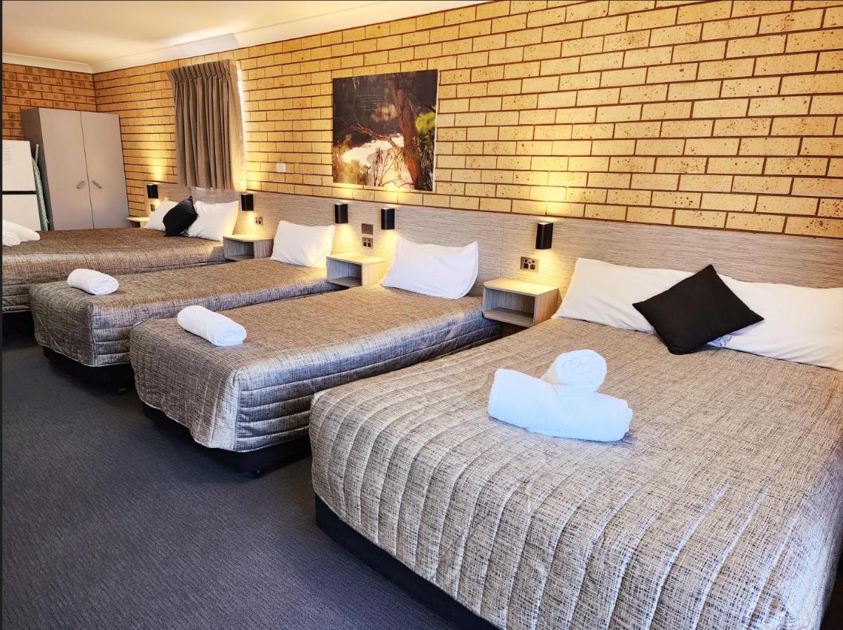 Tallarook Motor Inn Дабо Екстериор снимка