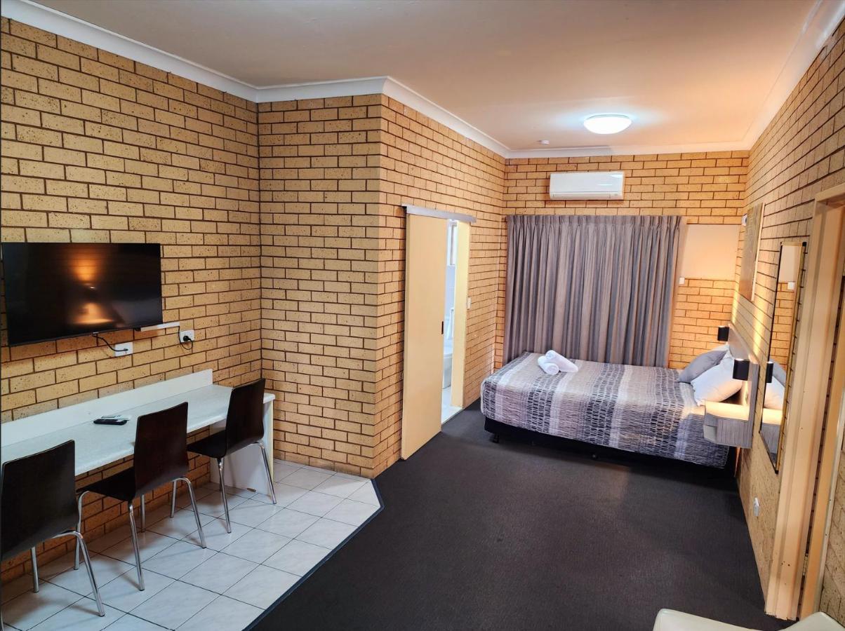 Tallarook Motor Inn Дабо Екстериор снимка